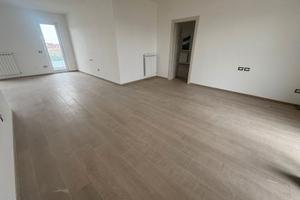 Ufficio 4camere+3acc Rif FL254