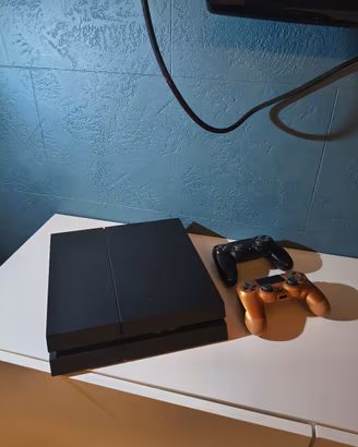 PlayStation 4 fat + 6 giochi + 2 joystick 🎮