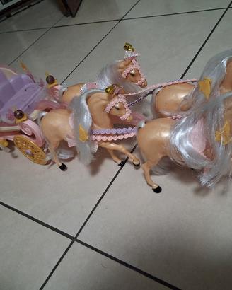 carrozza con 4 cavalli  della barbie