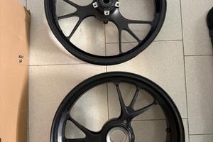 Cerchio anteriore+posteriore Marchesini Ducati V4R