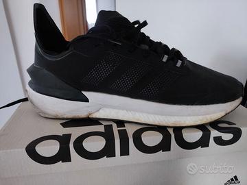 Scarpe Adidas mod. Avryn