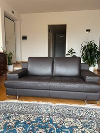 Divano in pelle a 2 posti