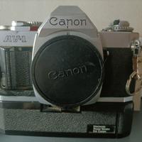 Canon Av1 con accessori 