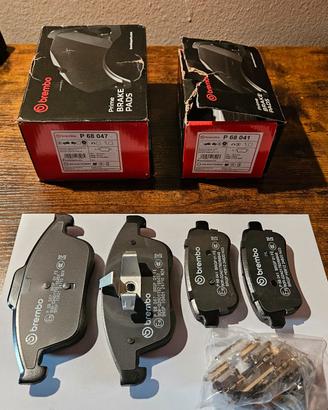 Kit Pastiglie Freno Brembo Nuove P68041 e P68047  