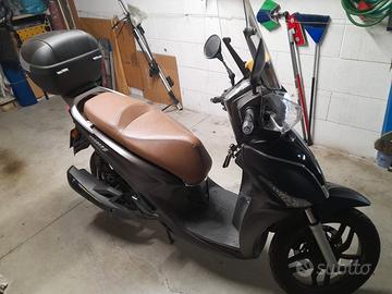 Kymco people S