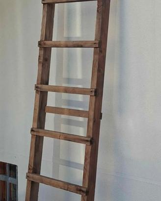scala in legno