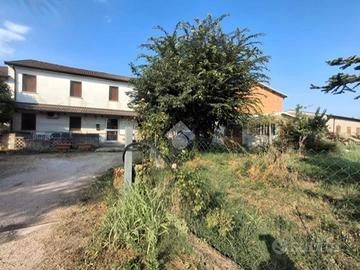 RUSTICO A SAN PIETRO DI MORUBIO