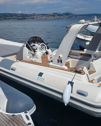 GOMMONE ALSON 750 FLASH + SUZUKI 200 cv