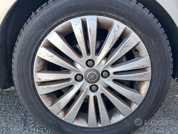 Gomme 4 stagioni