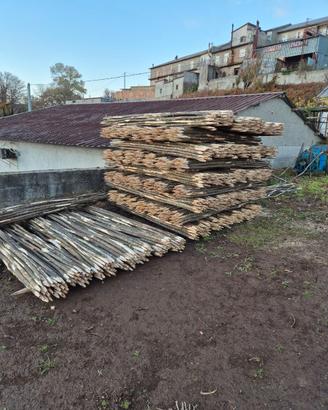 Pali di castagno a fascio da 25 pezzi