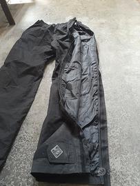 pantaloni impermeabili moto