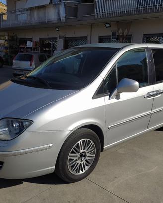 Lancia Phedra MJ 2.2 biturbo
