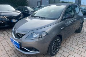 Lancia Ypsilon 1.0 FireFly 5 porte S&S Hybrid Gold
