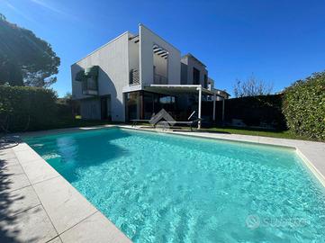 PORZIONE DI TRIFAMILIARE A CASTELNUOVO DEL GARDA