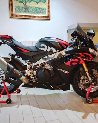 Aprilia RSV4 1100 FACTORY IN GARANZIA 