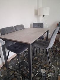 tavolo da pranzo con 6 sedie