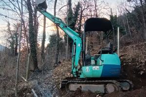 escavatore usato carro largo  cingoli nuovi