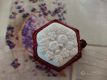 Portagioie con decoro in ceramica 