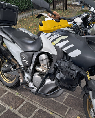 Transalp 700 2011