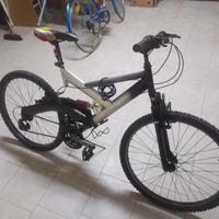 Bici  da Uomo MTB  ammortizzata