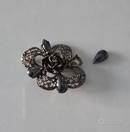 Spilla Vintage Rosa Nera