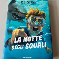 Libro Stine La notte degli squali Nuovo
