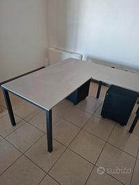 Scrivania angolare ufficio + Cassettiera cordinata