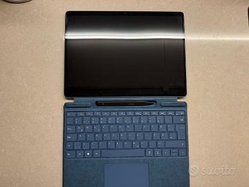 Microsoft Surface Pro 9 i5 8gb RAM 256gb ssd