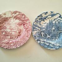 DUE ANTICHI PIATTI INGLESI   IN CERAMICA