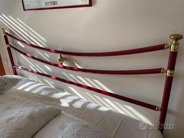 Letto matrimoniale ottone laccato rosso