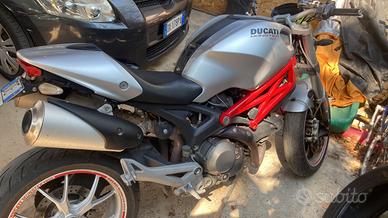 Ducati Monster 1100
