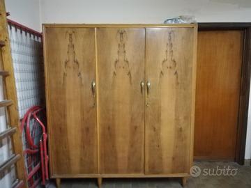 armadio tre ante vintage 