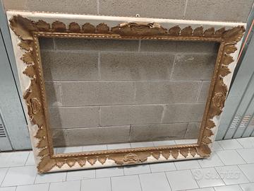 Cornice in legno