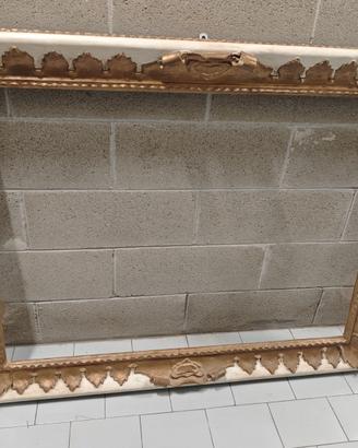 Cornice in legno