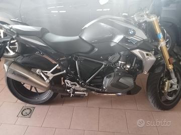 BMW r1250r