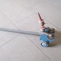Antico e raro giocattolo in legno Pinocchio