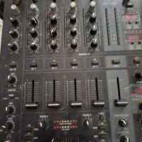 Mixer 4 canali/2 behringer