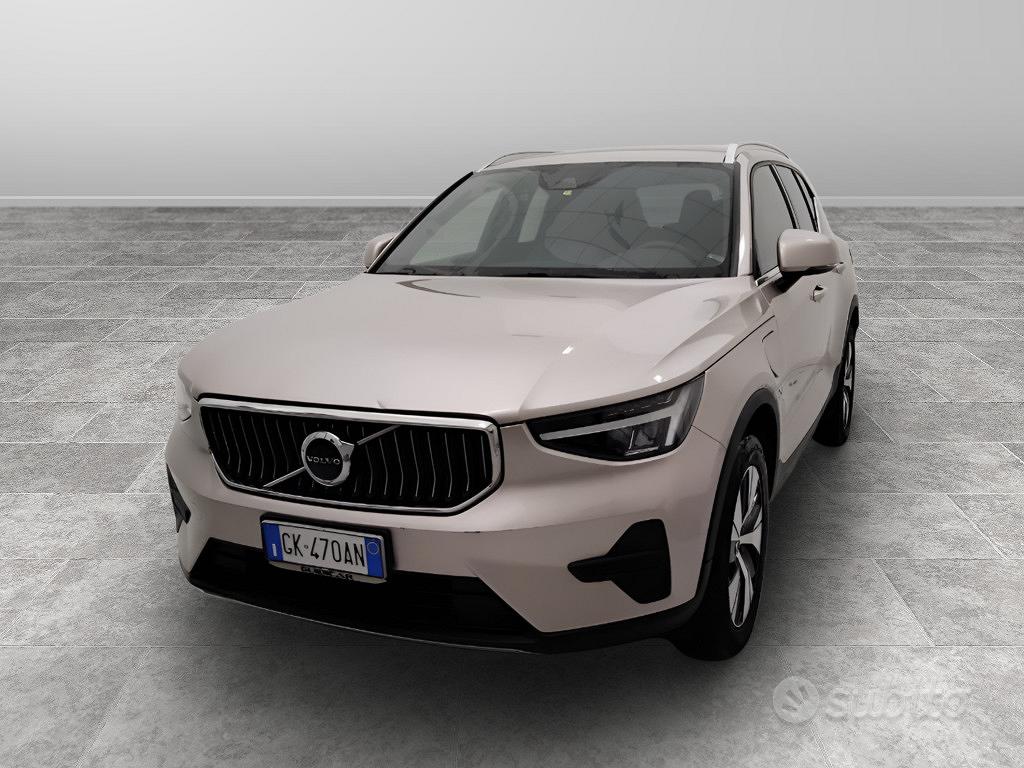 Volvo XC40 (2017-->)
