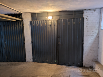 Ampio garage Via Gustavo Modena