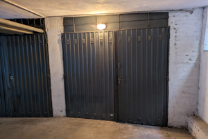 Ampio garage Via Gustavo Modena