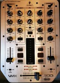 Behringer  pro mixer VMX 200