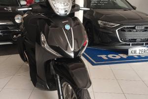 COME NUOVO PIAGGIO BEVERLY300 S HPE BLACK +ANTIF