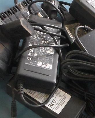 Alimentatori computer portatili e  telecamere