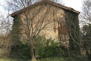 Rustico da ristrutturare