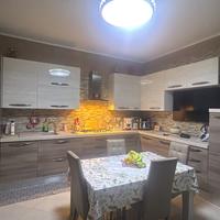 Cucina completa di elettrodomestici