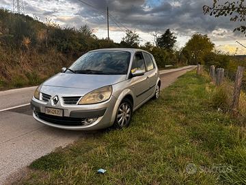 Renault scenic II -2007 1.9 dci -130 cv