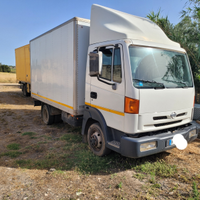 Nissan atleon 2003