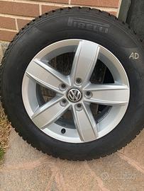 Set 4 gomme invernali con cerchi in lega