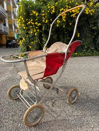 Passeggino anni 50 in pelle  vintage da restaurare