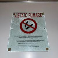 VIETATO FUMARE INSEGNA IN VETRO TEMPERATO